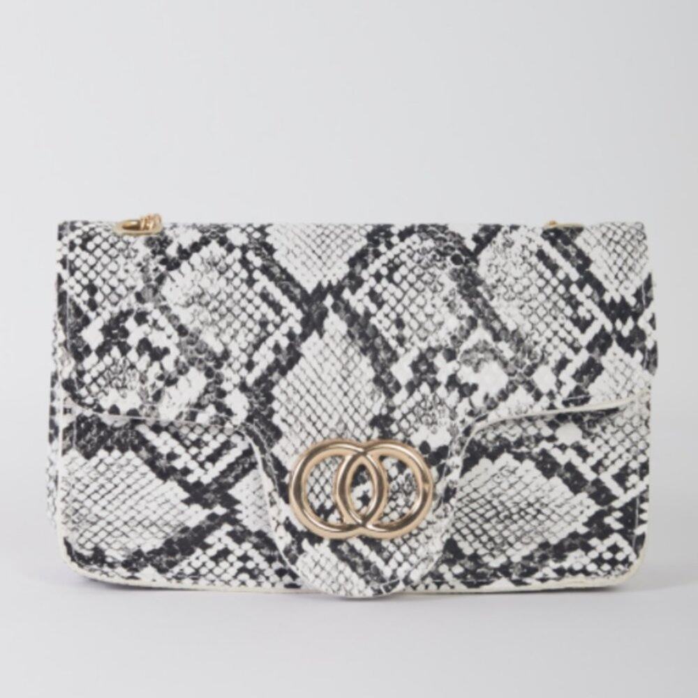 White Faux Snake Leather Metal Rings Gold Chain Crossbody Bag - Picture 2 of 16